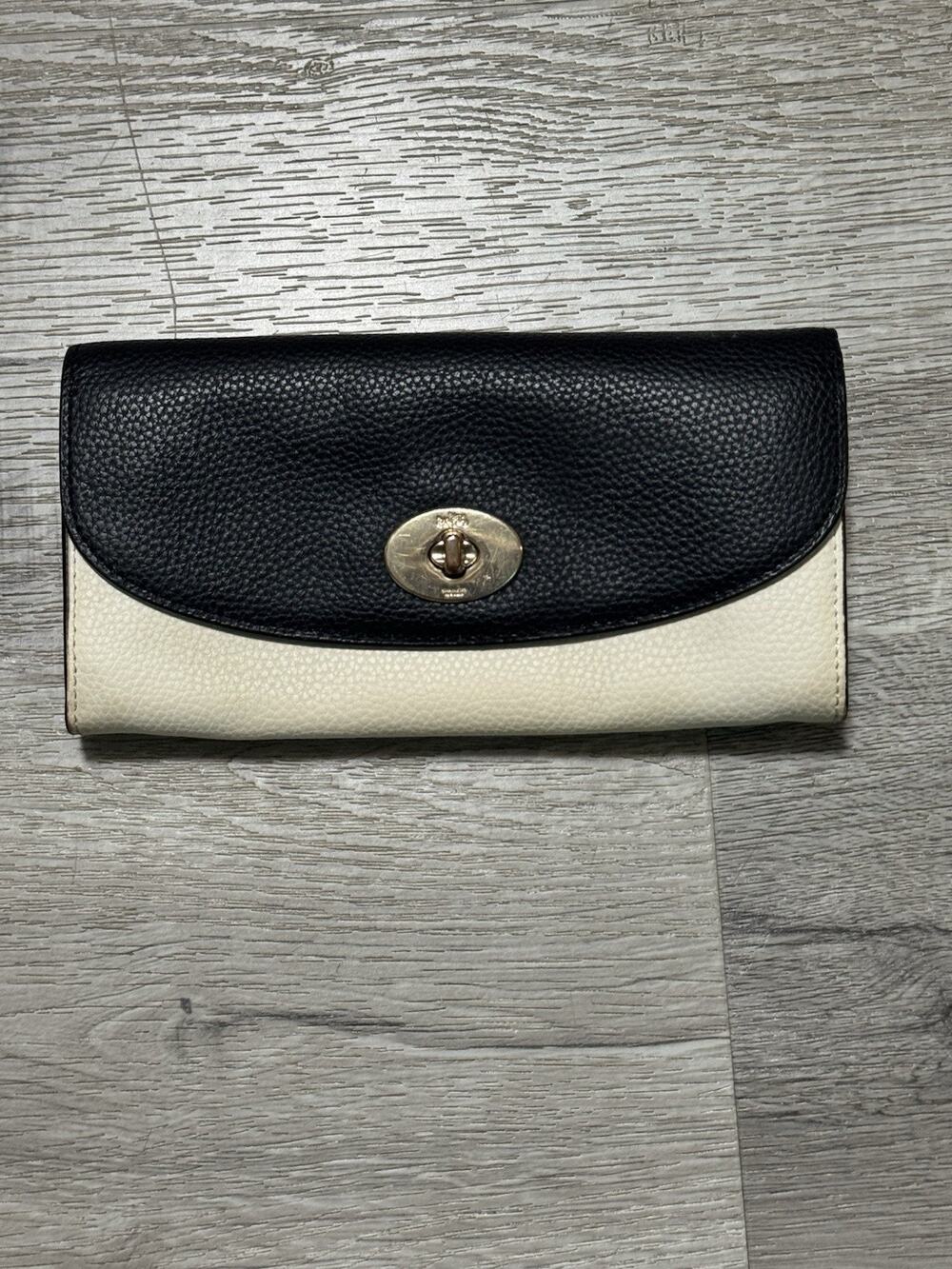 COACH Turnlock Envelope Wallet Colorblock Cream Black